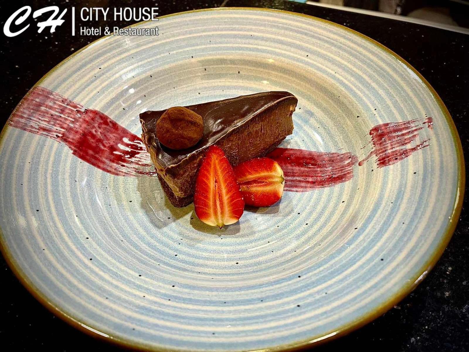 House Family & Restaurant 3*