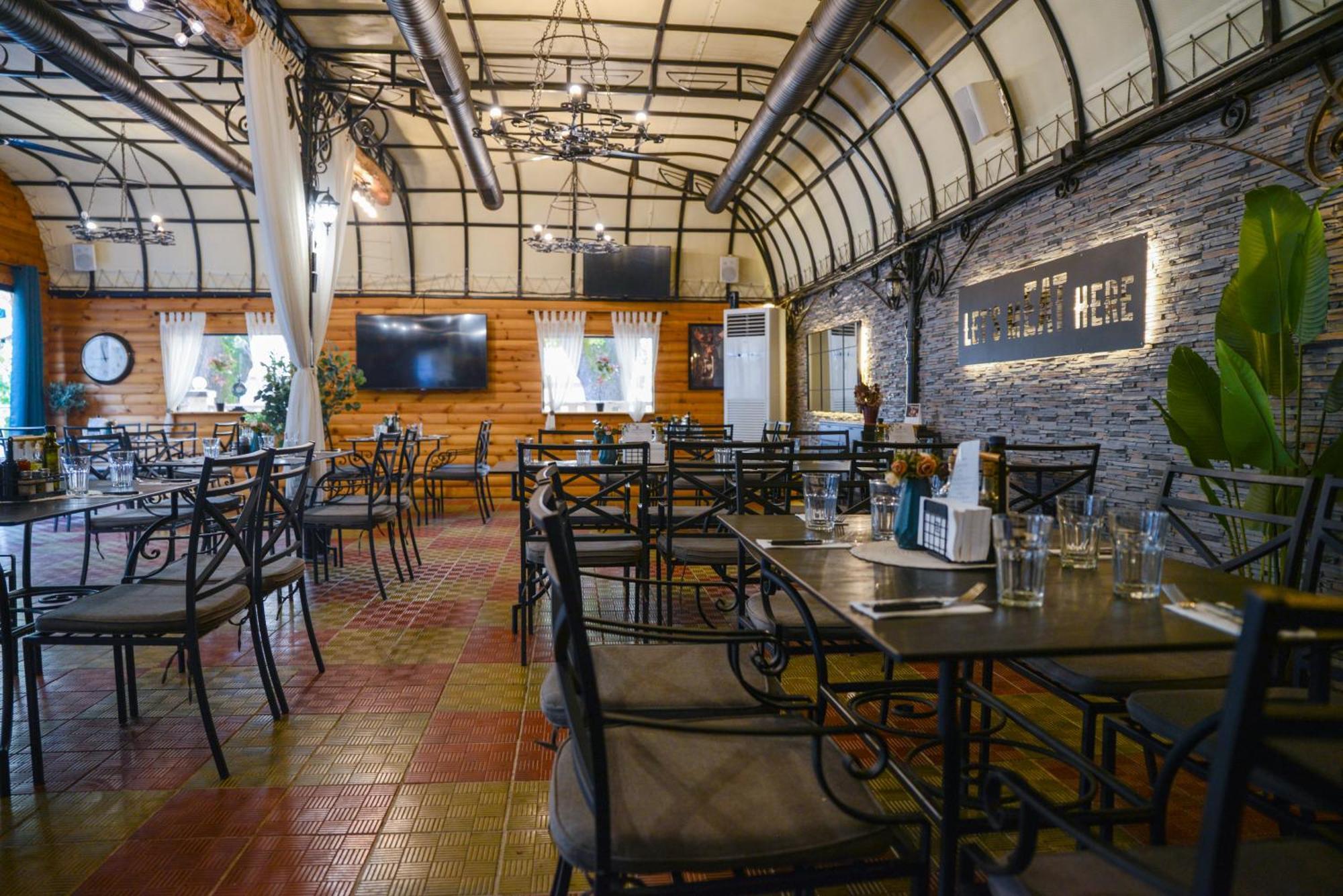 Hotel House Family & Restaurant 3*
